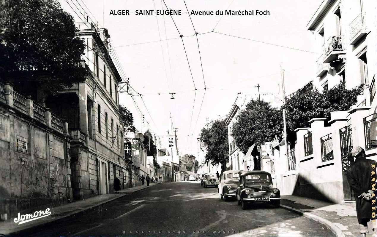 Alger-Saint-Eugene - Avenue du Marechal Foch - Groupe Scolaire.jpg